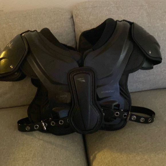 Xenith velocity 2 shoulder pads size 20-21 - Picture 1 of 6